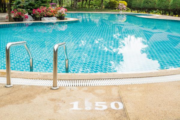 Les 10 principales erreurs à éviter lors de l'achat d'une piscine à copeaux