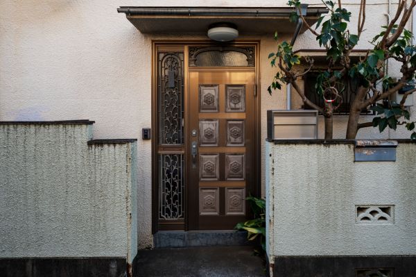Moderniser sa maison avec une porte d'entrée design